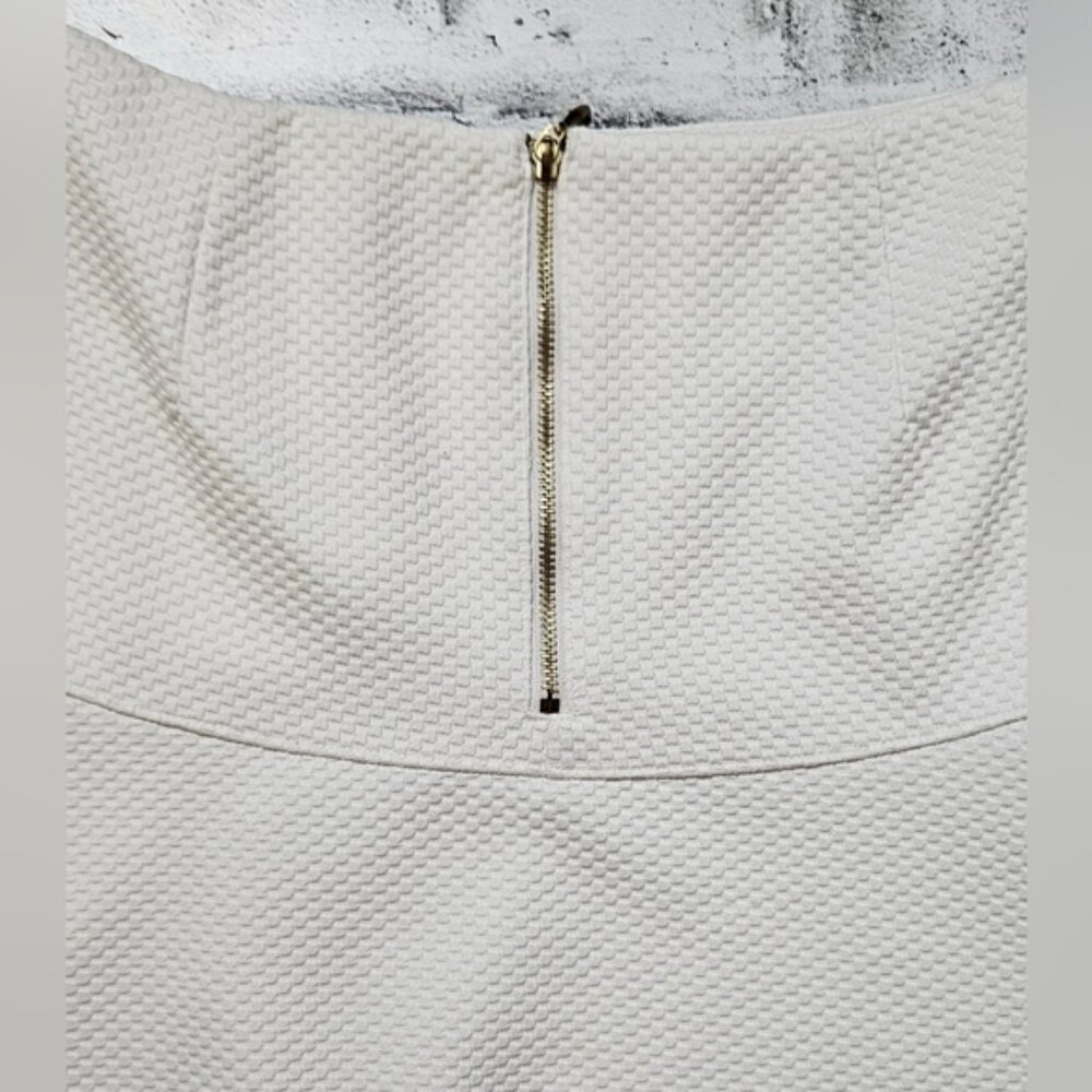 Banana Republic Womens Cream Textured A Line Mini Skirt Size 8 High Waist - Picture 5 of 10